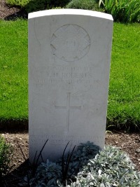 Klagenfurt War Cemetery - Roberts, John Henry